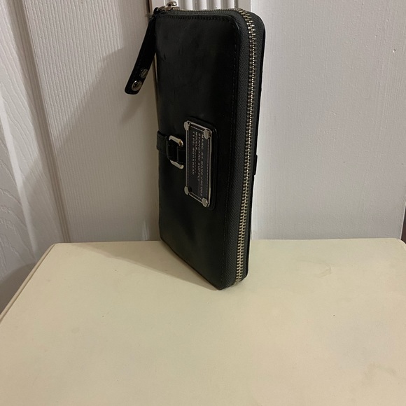 Marc by Marc Jacobs Leather Wallet - Picture 9 of 9